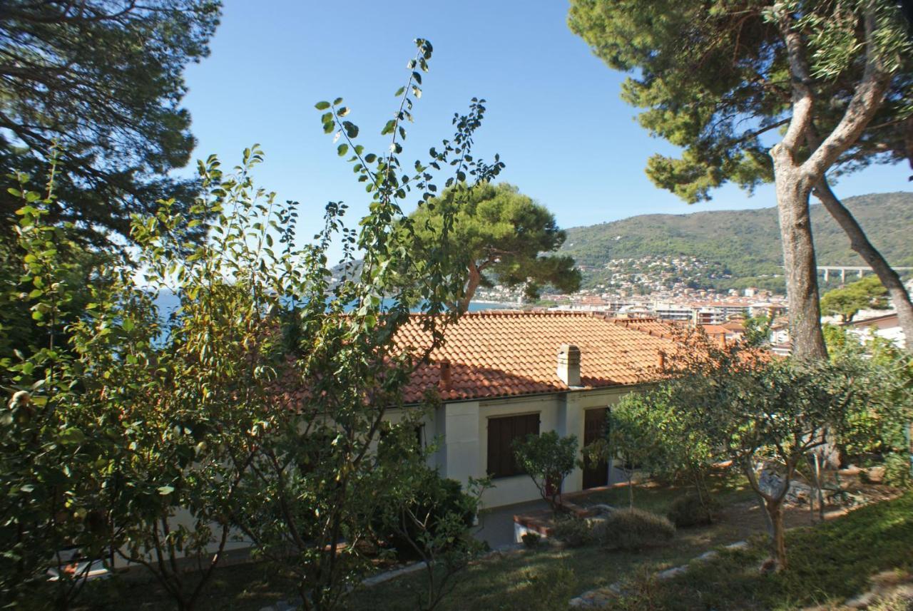 Albergo La Pineta Marina dʼMarina dʼAndora Exterior foto