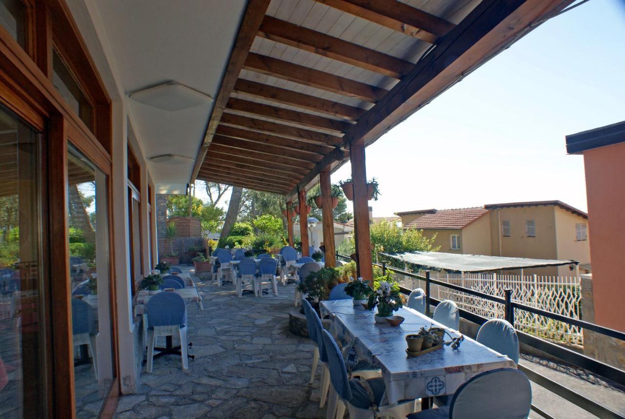 Albergo La Pineta Andora Exterior foto